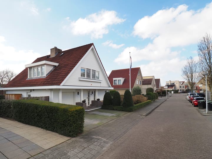 Foto 3 van Margriethof 76