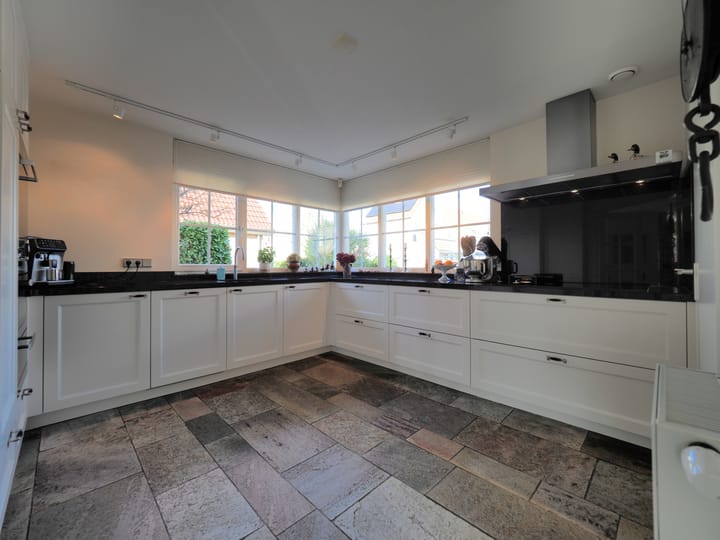 Photo 25 of Margriethof 76