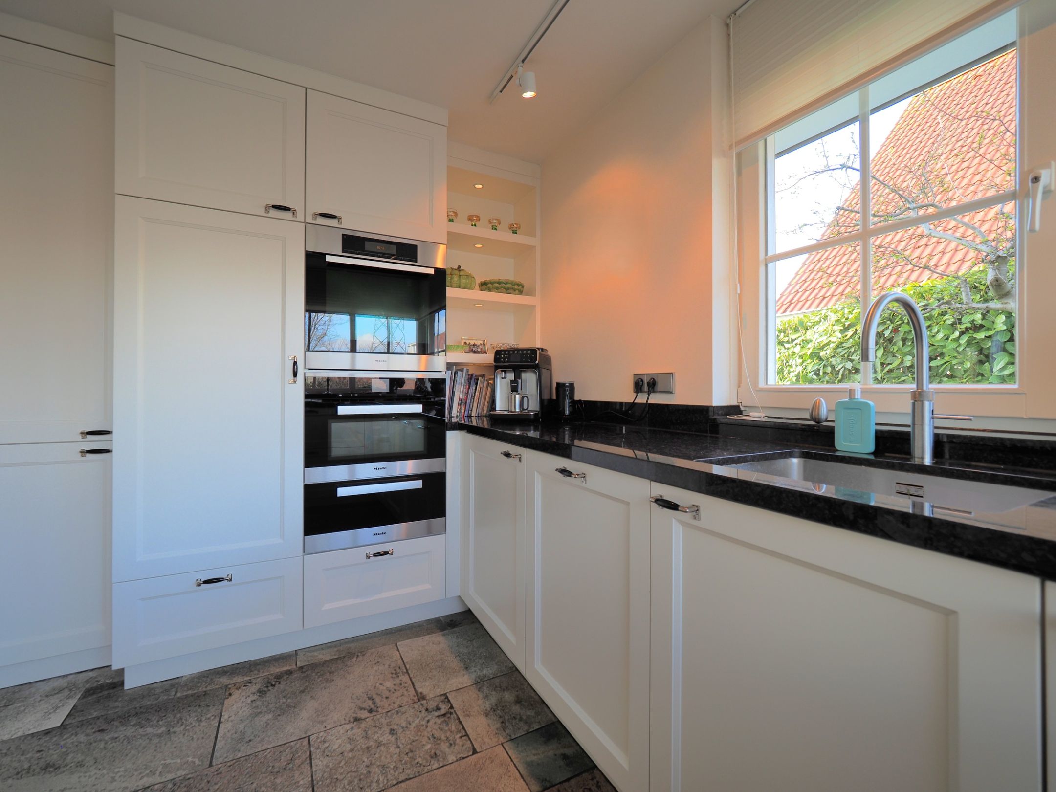 Foto 27 van Margriethof 76