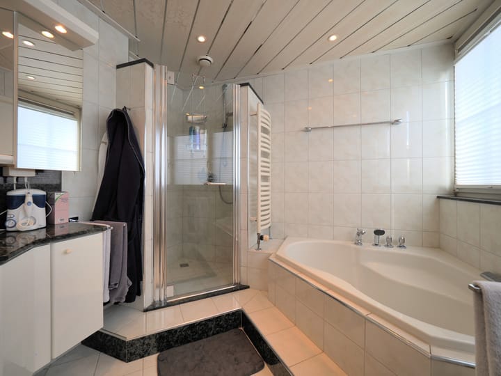 Photo 38 of Margriethof 76