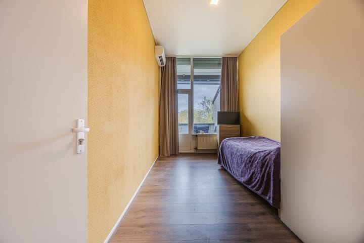 Foto 25 van Wethouder van Eschstraat 137