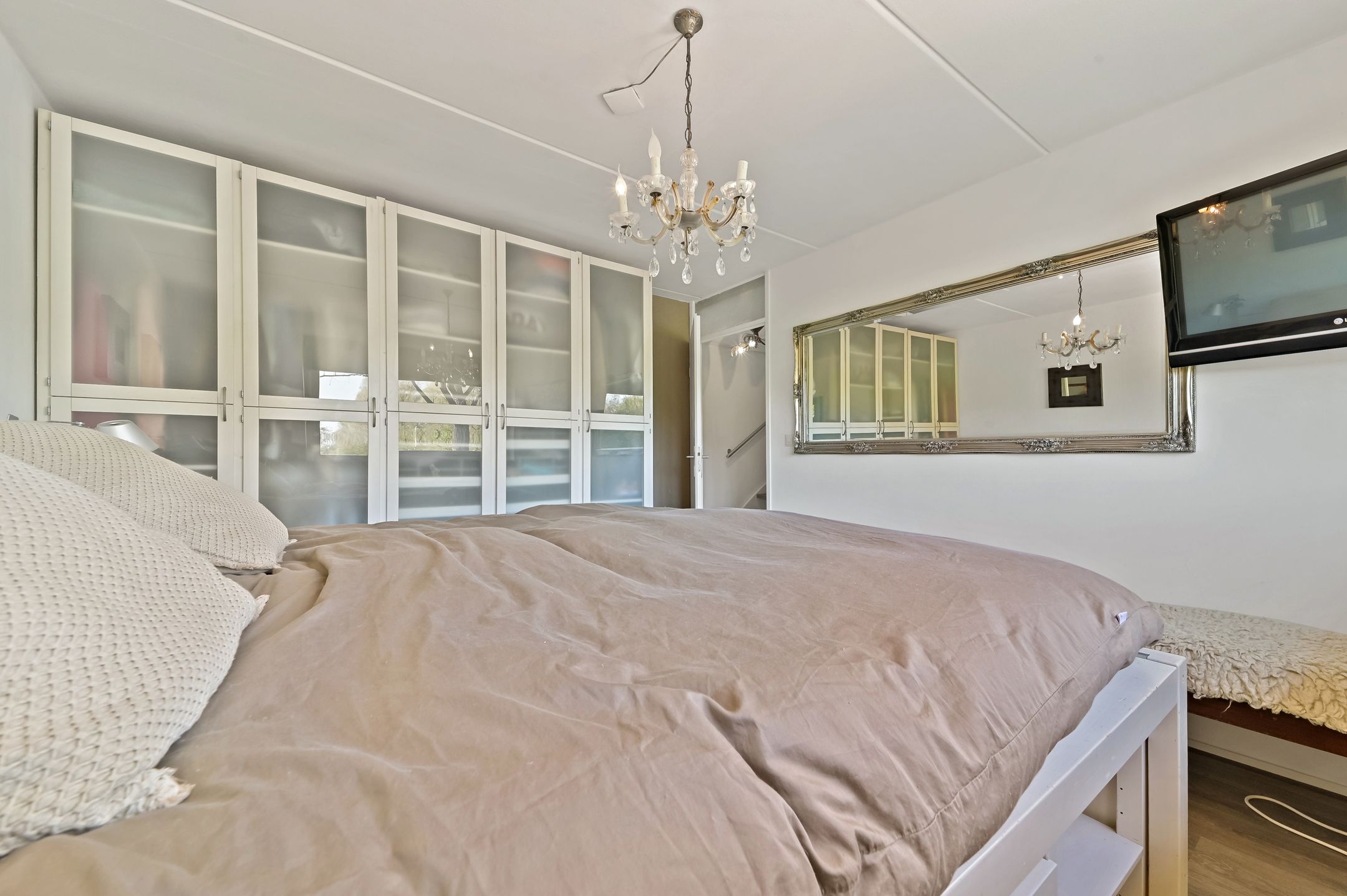 Photo 33 of Elsbes 43