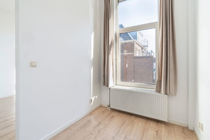 Foto 17 van Hendrik van Deventerstraat 62