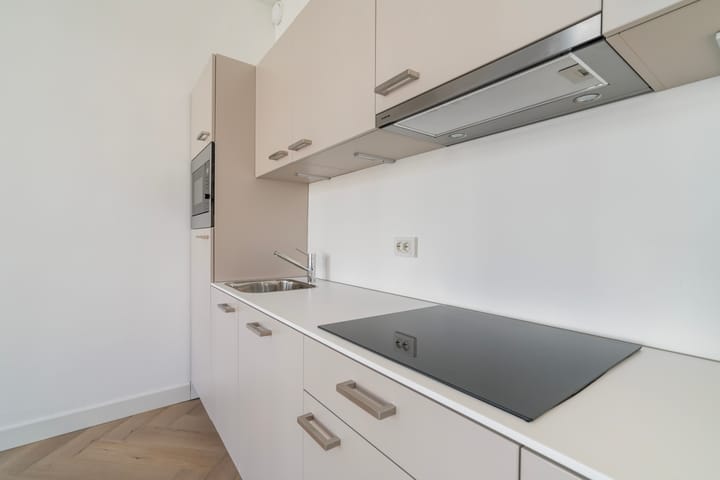 Foto 8 van Amsterdamse Veerkade 5-A