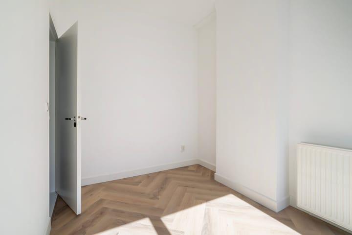 Foto 11 van Amsterdamse Veerkade 5-A