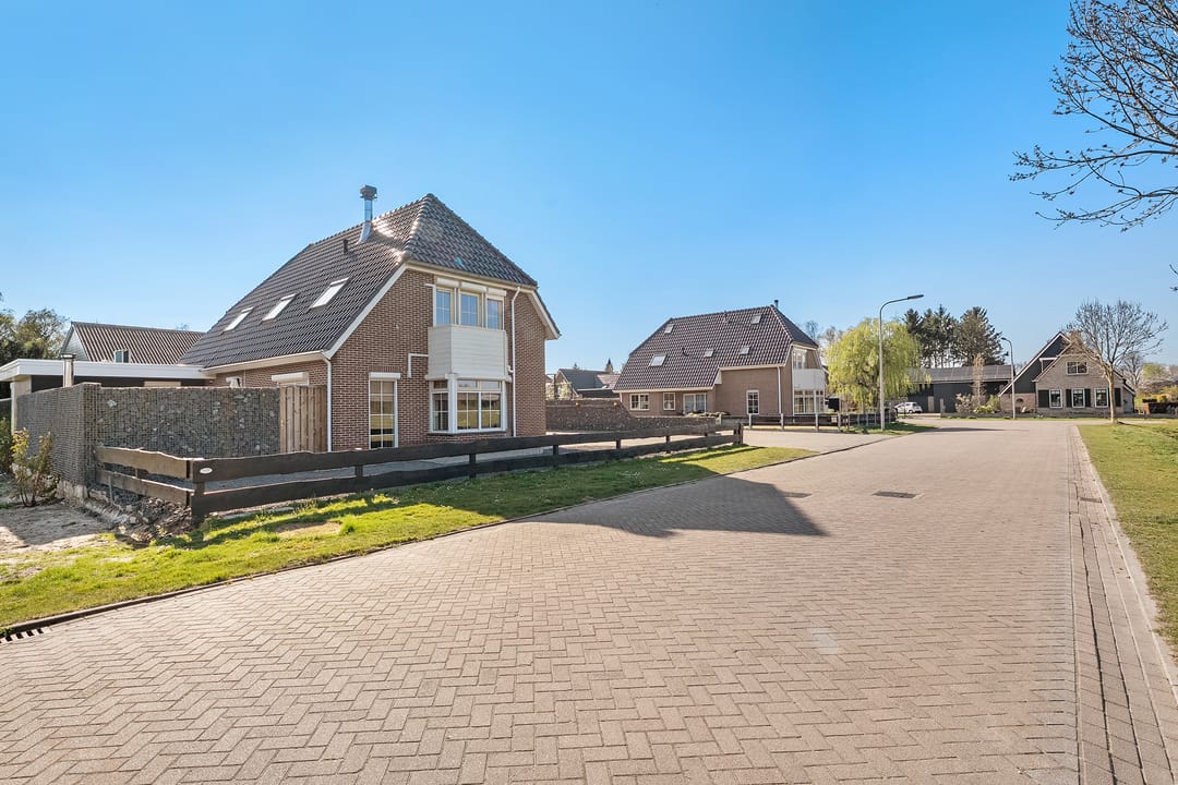 Photo 2 of Van der Pijlweg 5