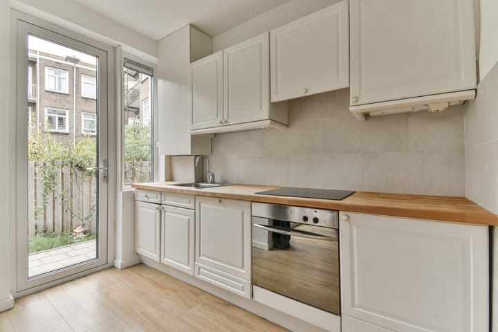 Photo 9 of Archimedesweg 18-H