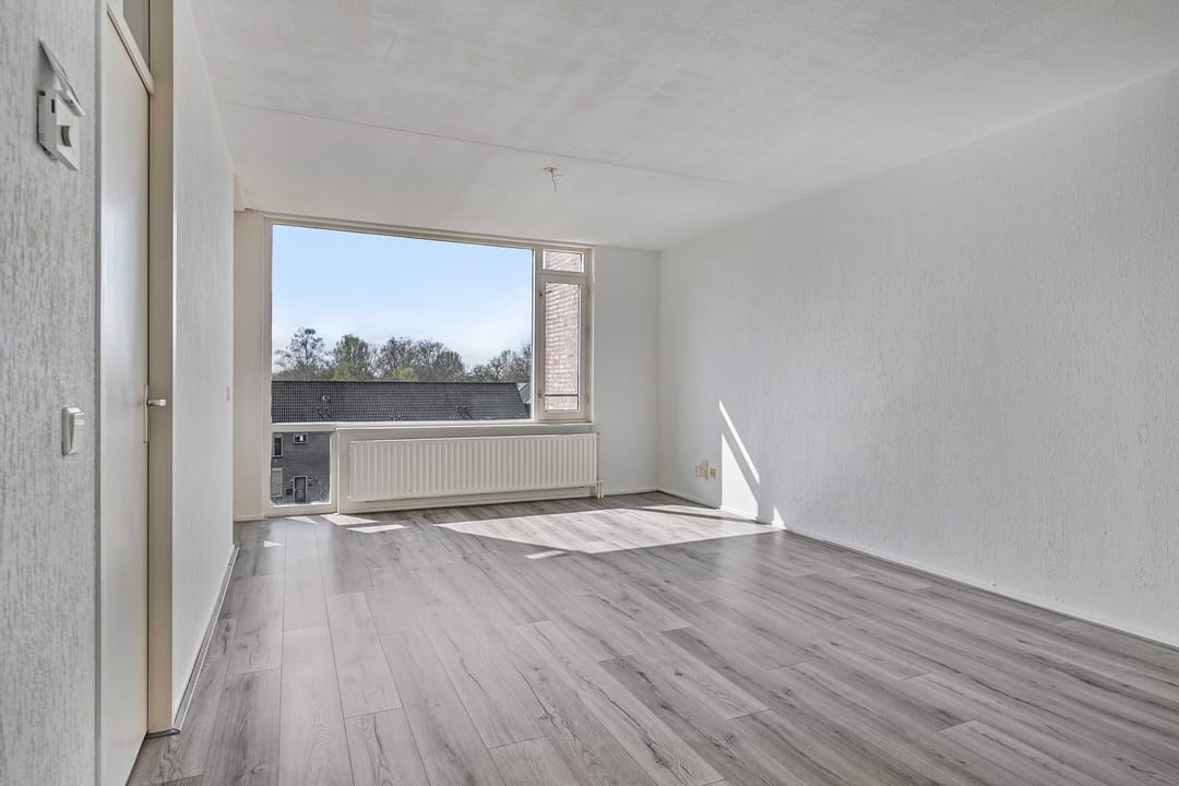 Photo 2 of Terneuzenstraat 145