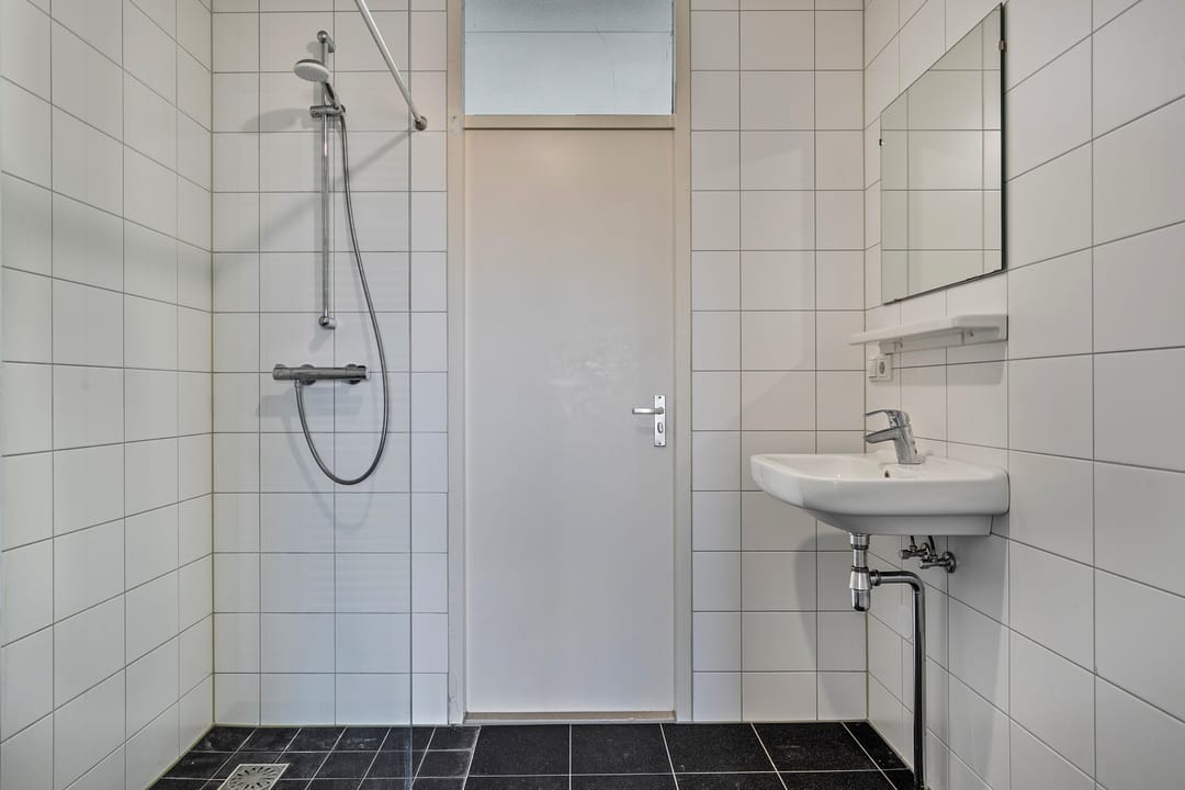 Photo 16 of Terneuzenstraat 145