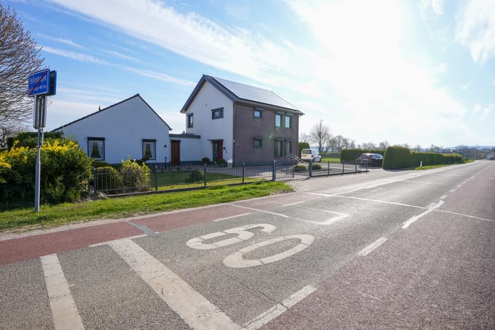 Photo 25 of Hilleshagerweg 19-A