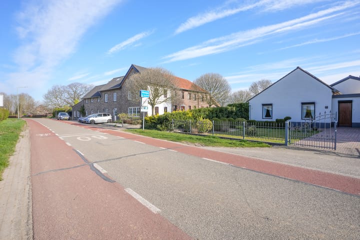 Photo 26 of Hilleshagerweg 19-A