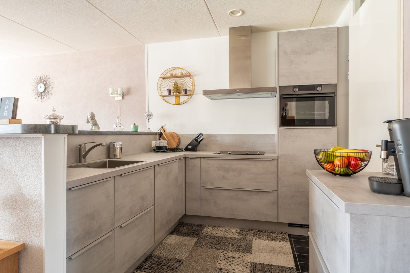 Photo 29 of Nassaustraat 37-A3