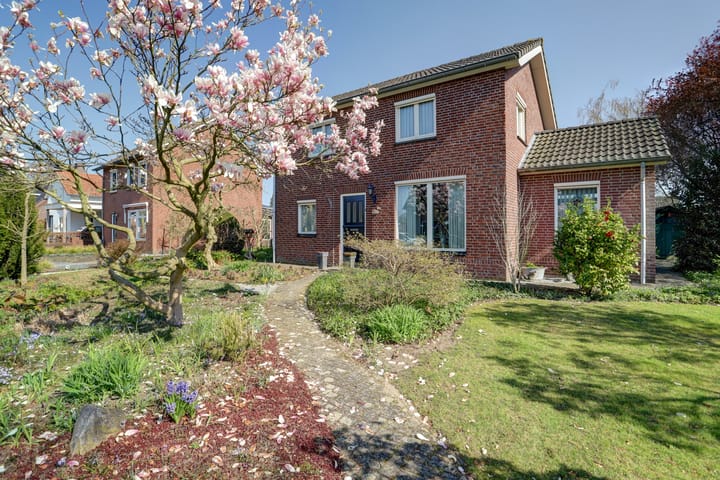 Photo 5 of Ledeackersestraat 2