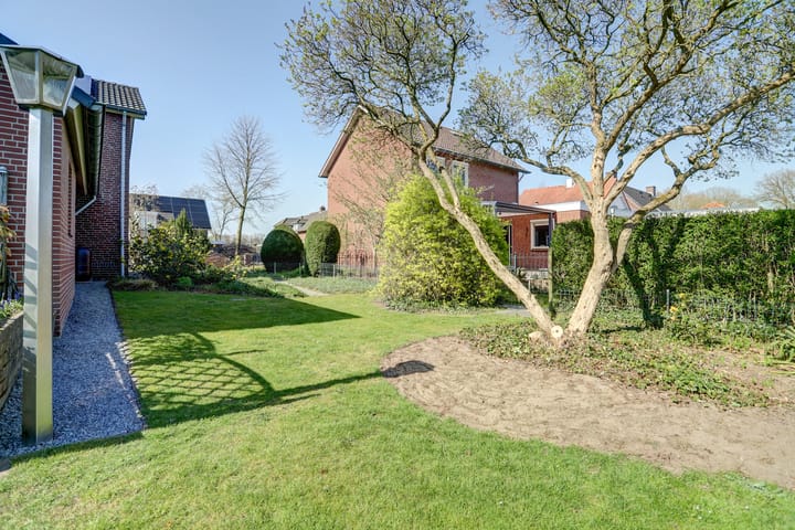 Foto 42 van Ledeackersestraat 2