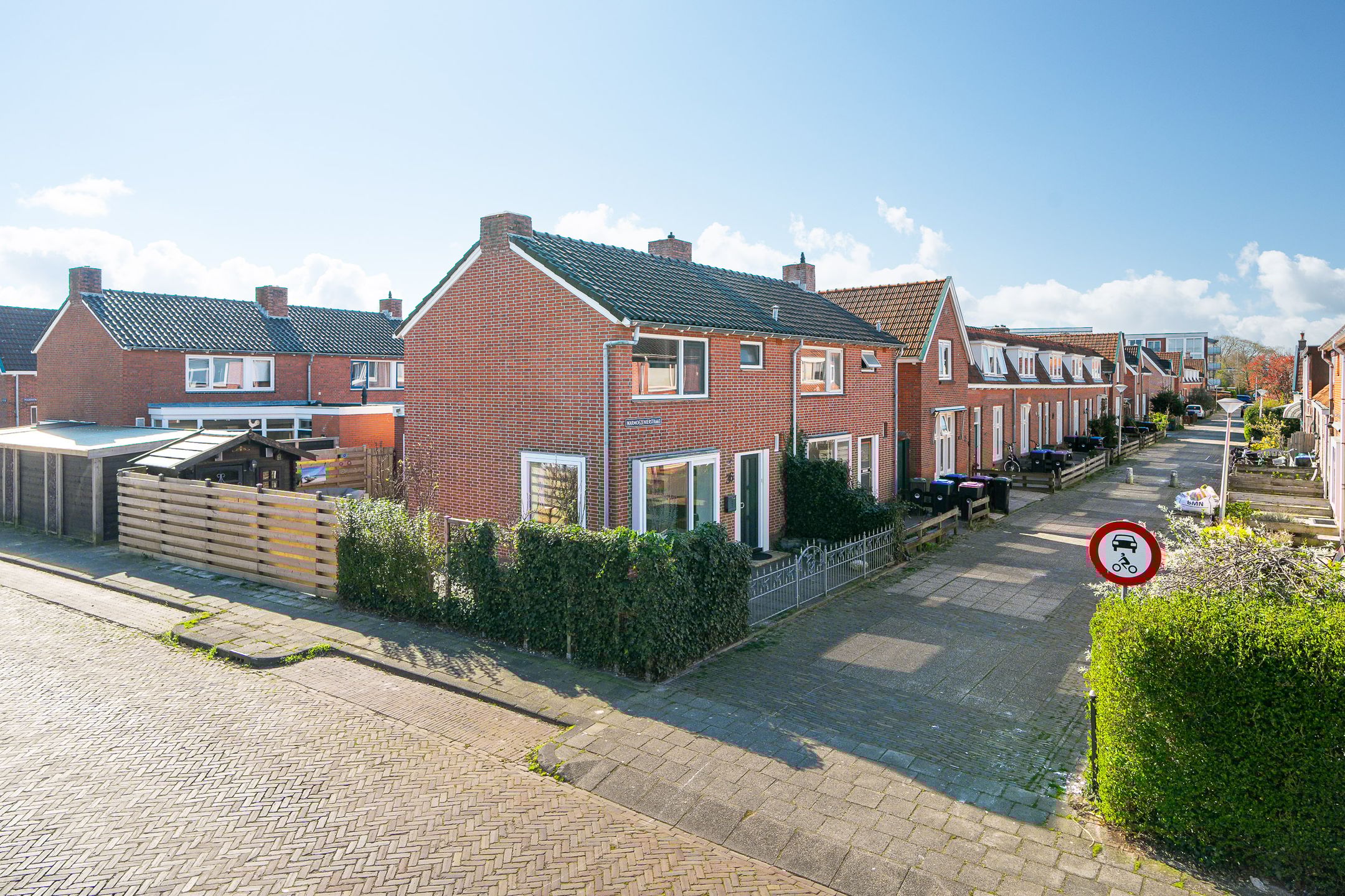 Foto 6 van Warmoezenierstraat 36