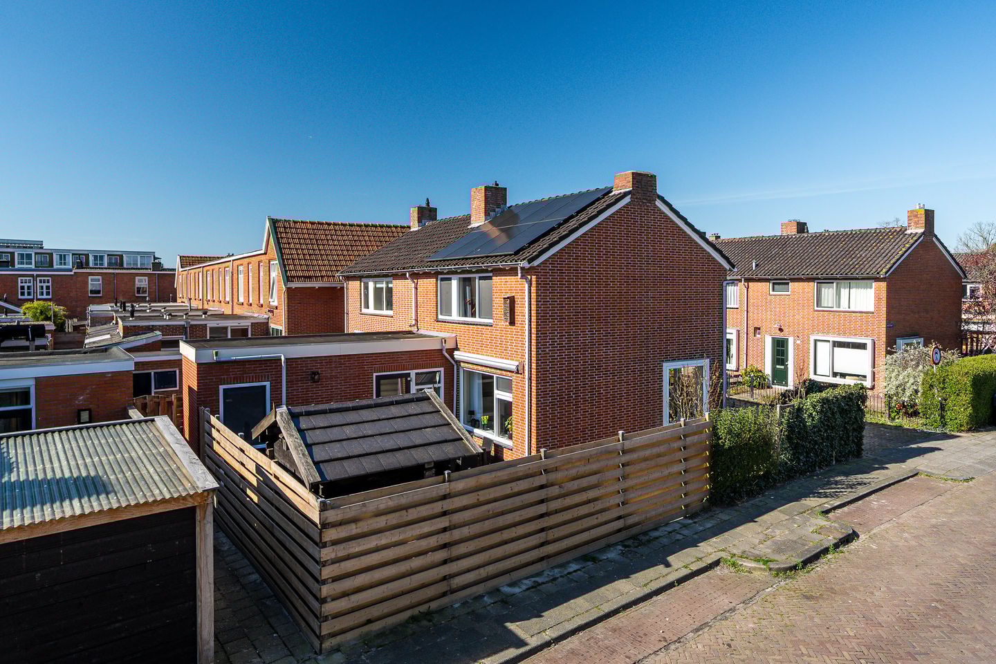 Foto 10 van Warmoezenierstraat 36