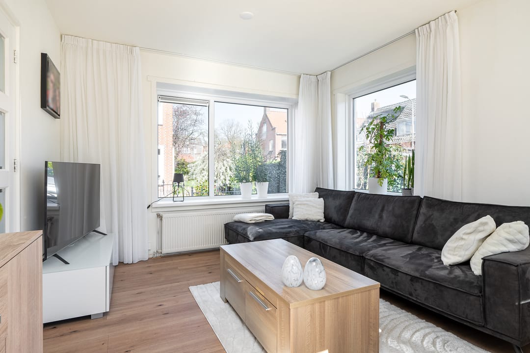 Foto 16 van Warmoezenierstraat 36