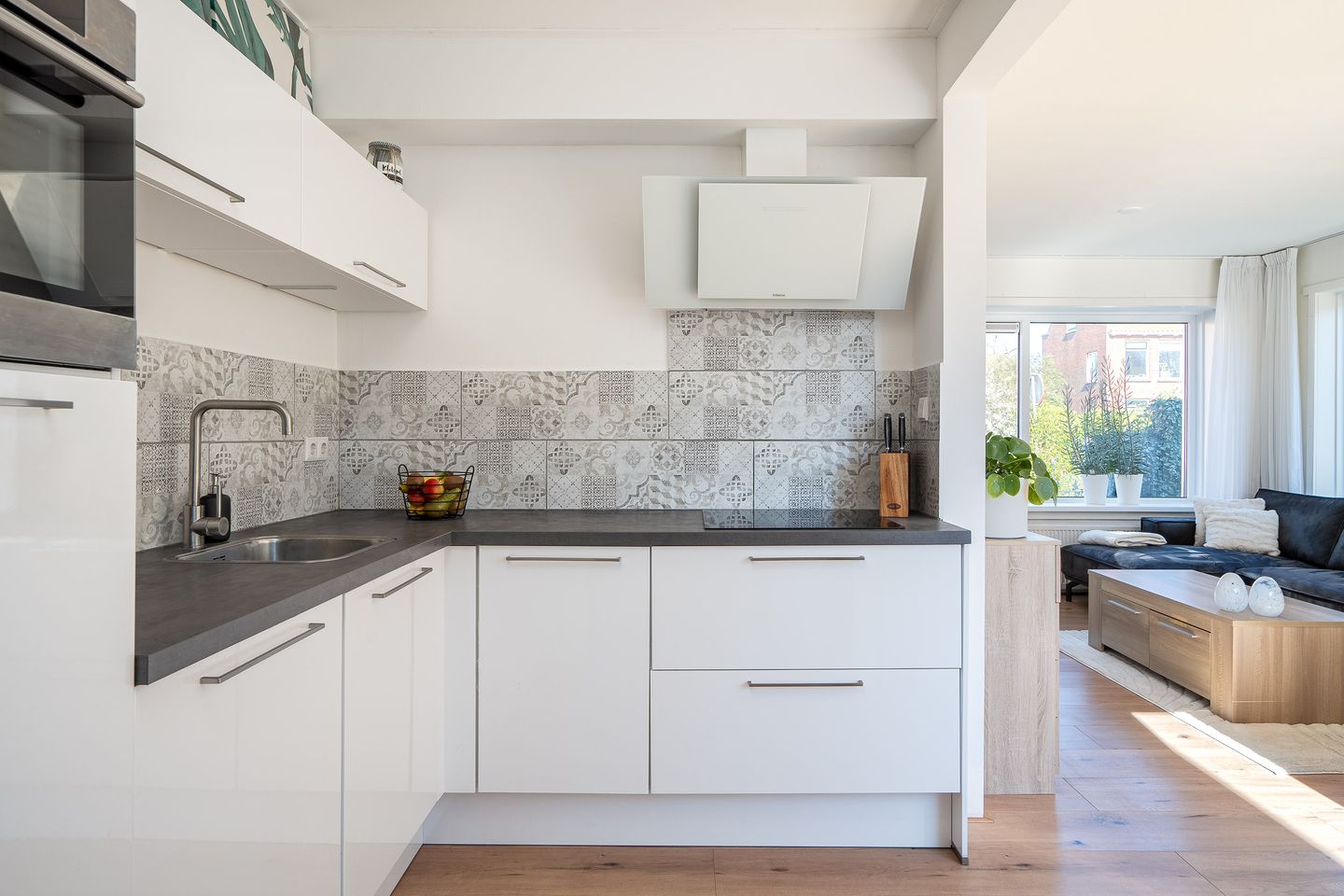 Foto 19 van Warmoezenierstraat 36