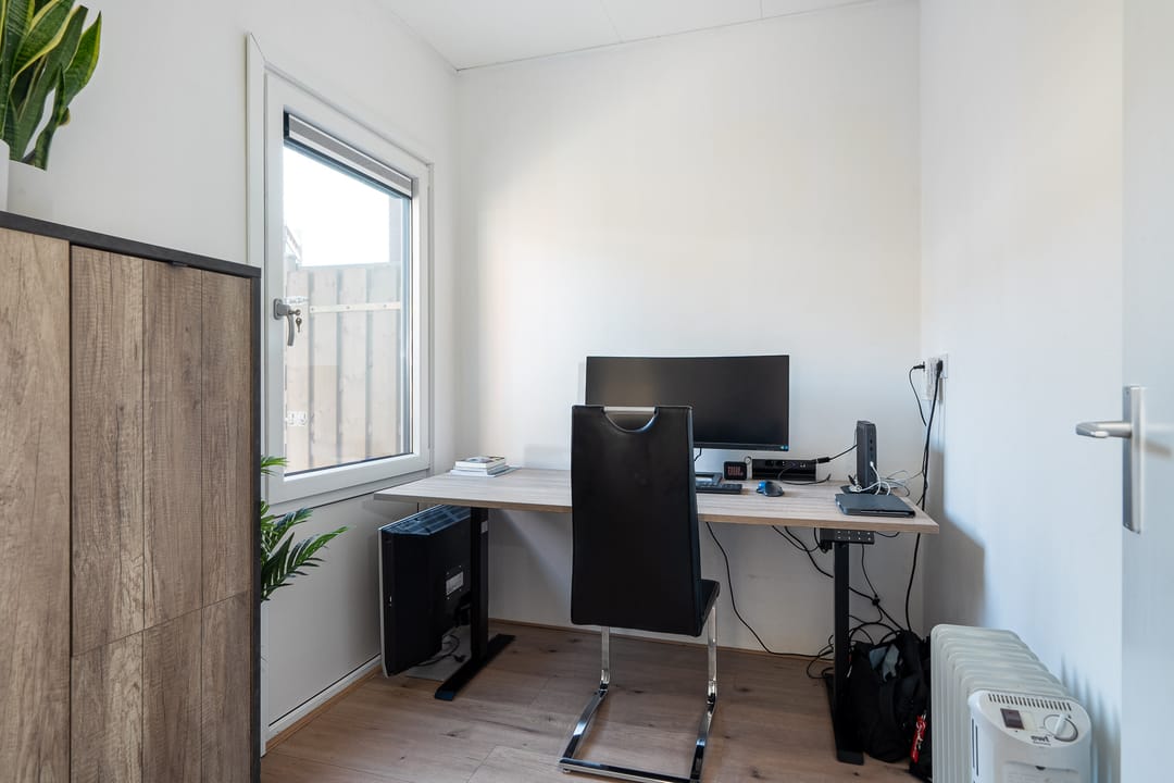 Foto 22 van Warmoezenierstraat 36