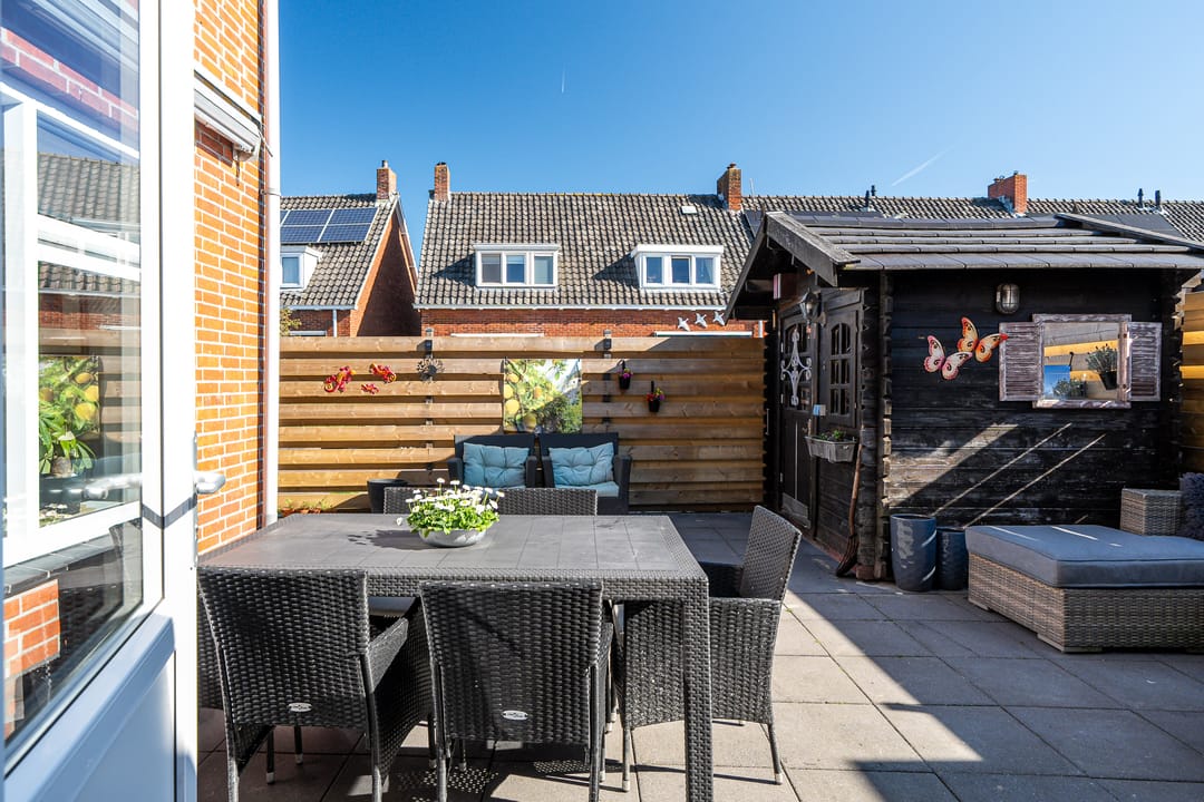 Foto 23 van Warmoezenierstraat 36