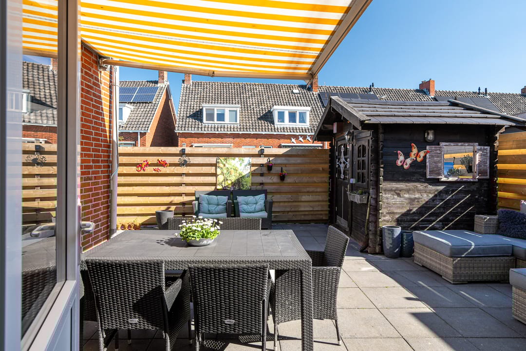 Foto 28 van Warmoezenierstraat 36