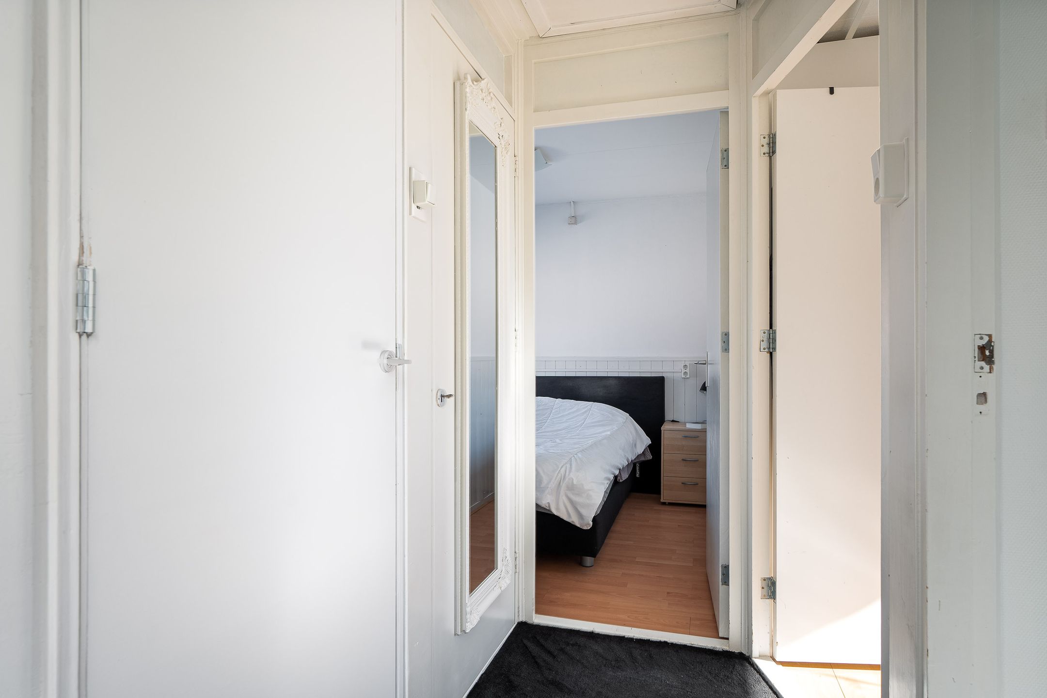 Foto 30 van Warmoezenierstraat 36