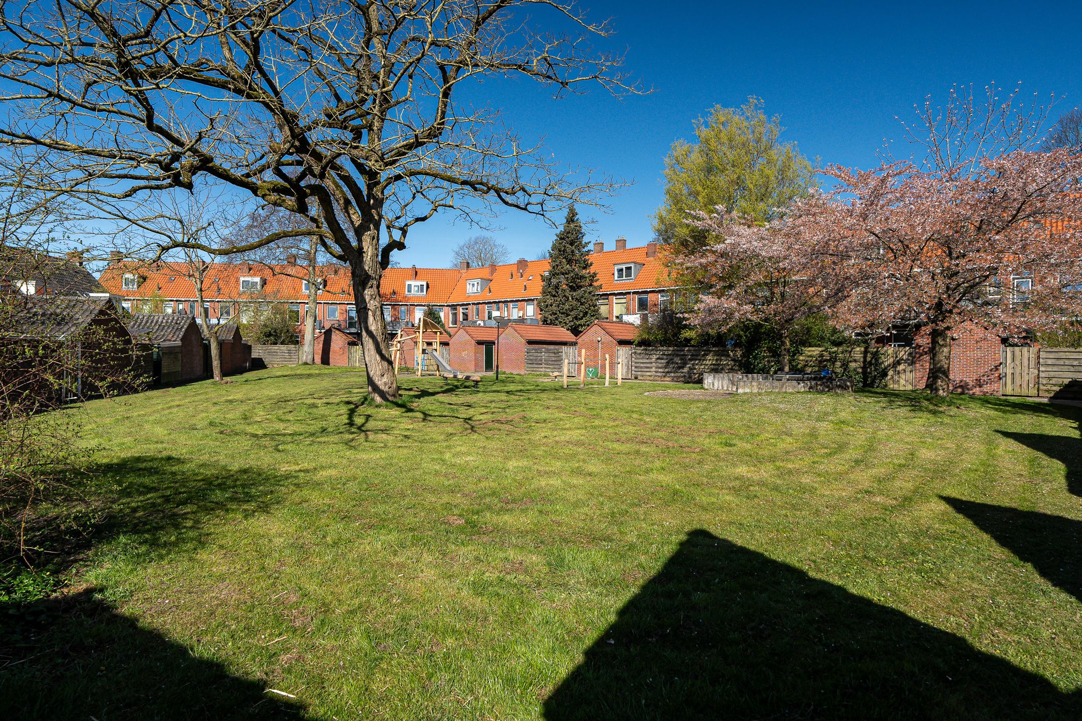 Foto 39 van Warmoezenierstraat 36