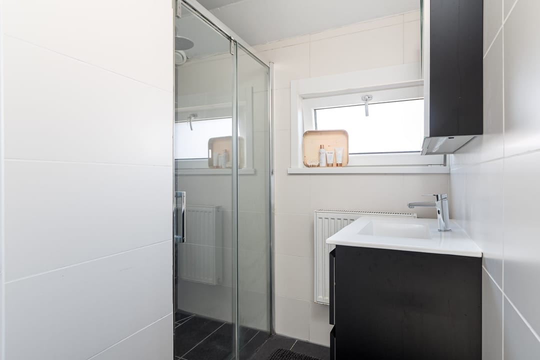 Foto 37 van Warmoezenierstraat 36