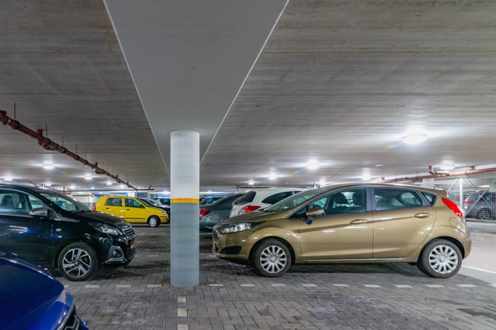 Photo 10 of Lage Nieuwstraat 323