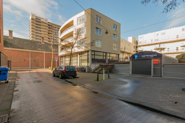 Photo 12 of Lage Nieuwstraat 323