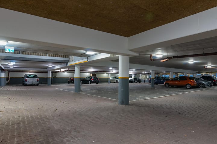 Photo 14 of Lage Nieuwstraat 323