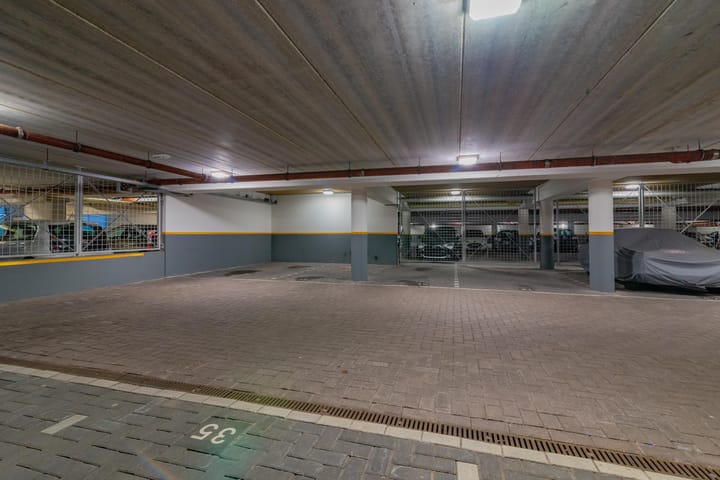 Photo 17 of Lage Nieuwstraat 323