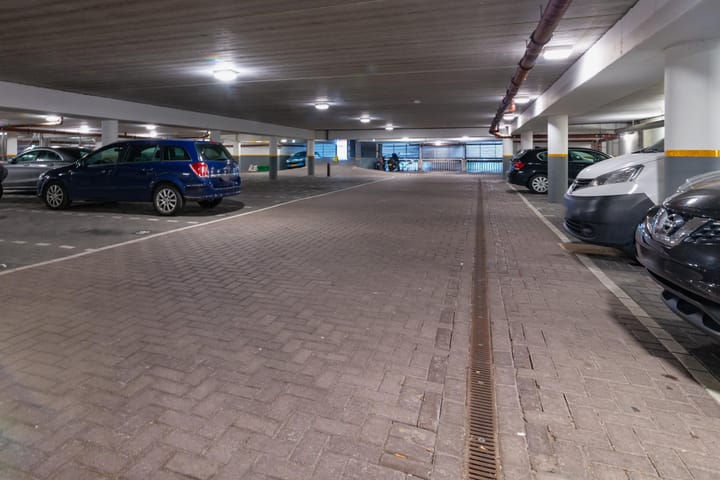 Photo 19 of Lage Nieuwstraat 323