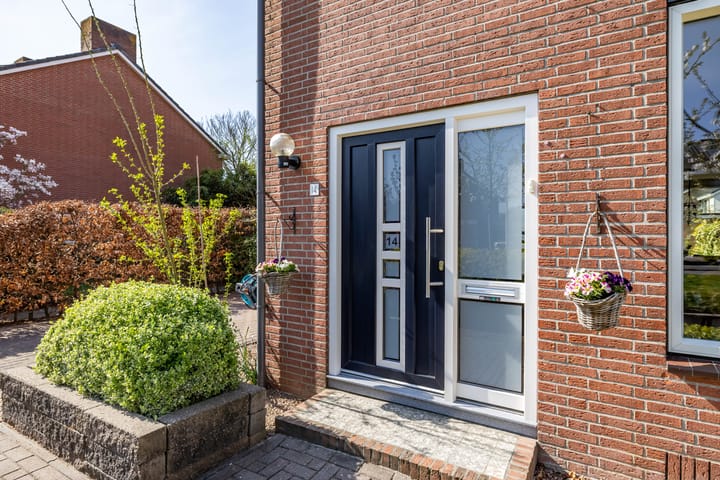 Foto 12 van Van Veldekelaan 14