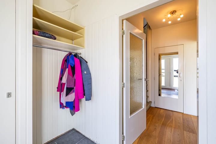 Foto 14 van Van Veldekelaan 14