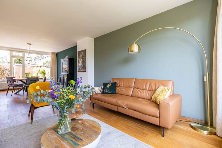 Foto 17 van Van Veldekelaan 14