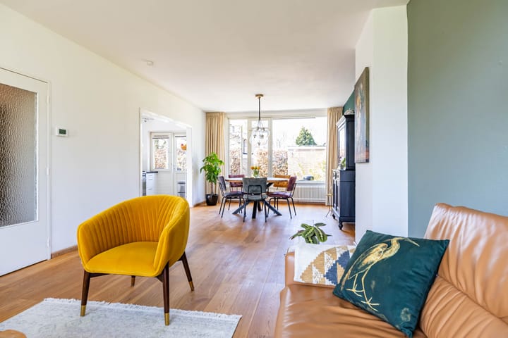 Foto 18 van Van Veldekelaan 14