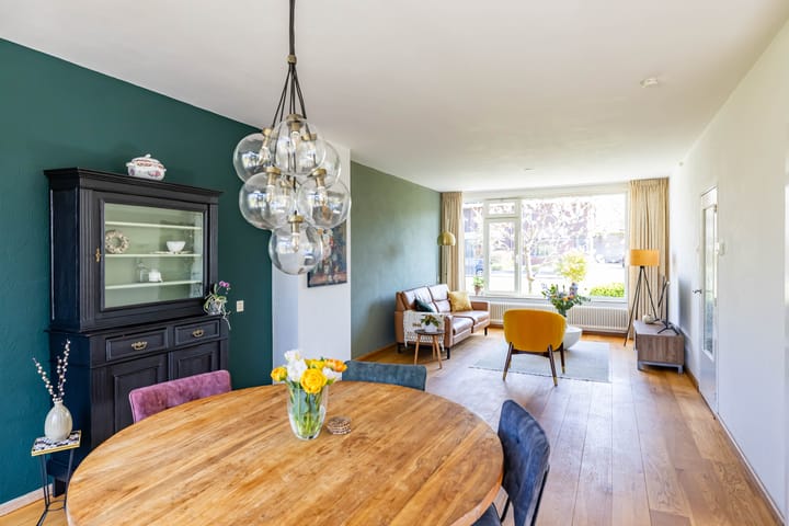 Foto 20 van Van Veldekelaan 14