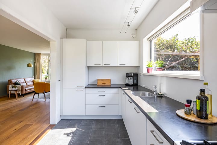 Foto 25 van Van Veldekelaan 14