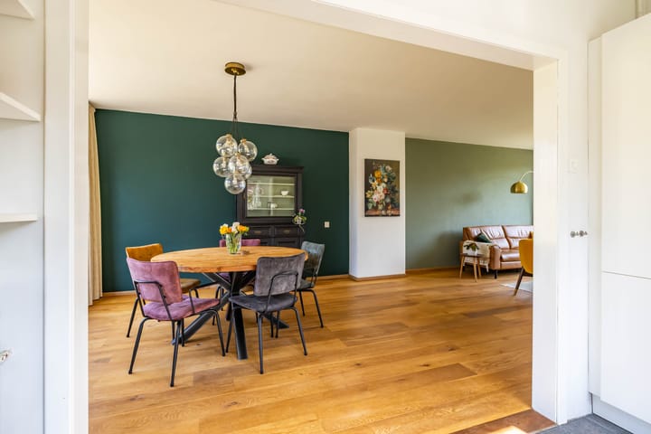 Foto 26 van Van Veldekelaan 14