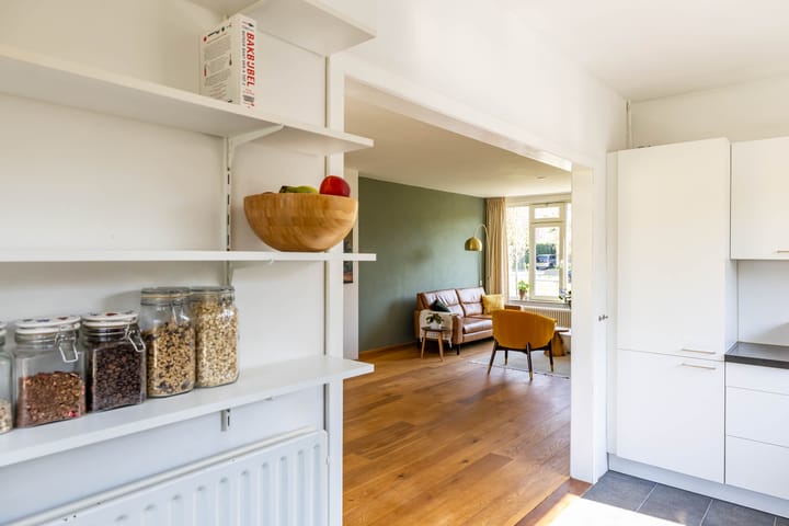 Foto 28 van Van Veldekelaan 14