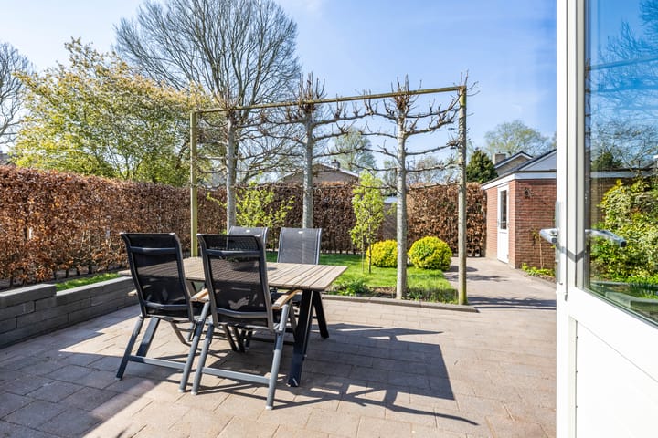 Foto 30 van Van Veldekelaan 14