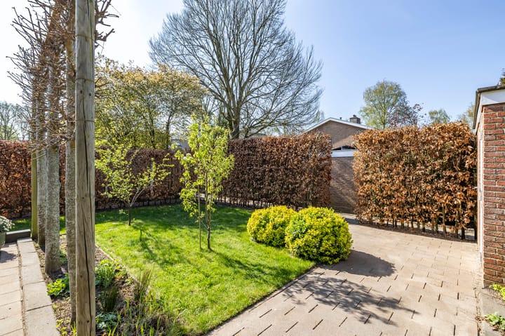 Foto 33 van Van Veldekelaan 14