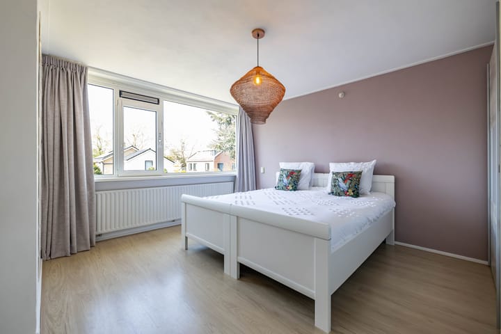 Foto 44 van Van Veldekelaan 14