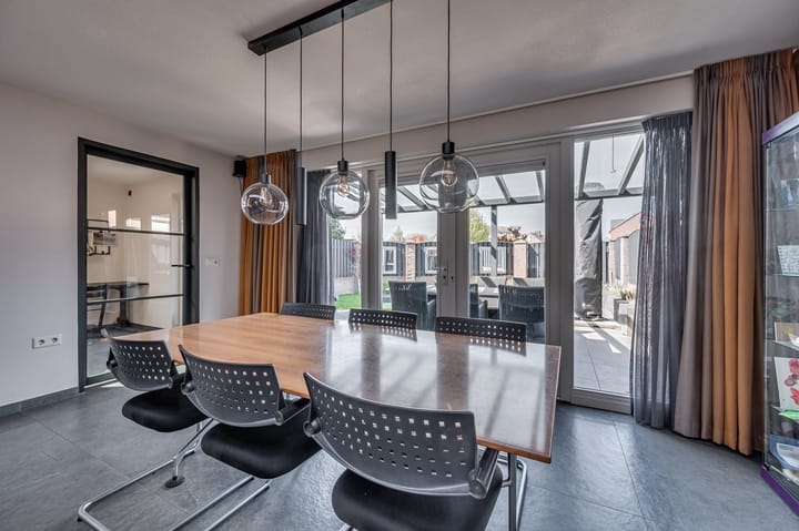 Foto 14 van Reuveltweg 70