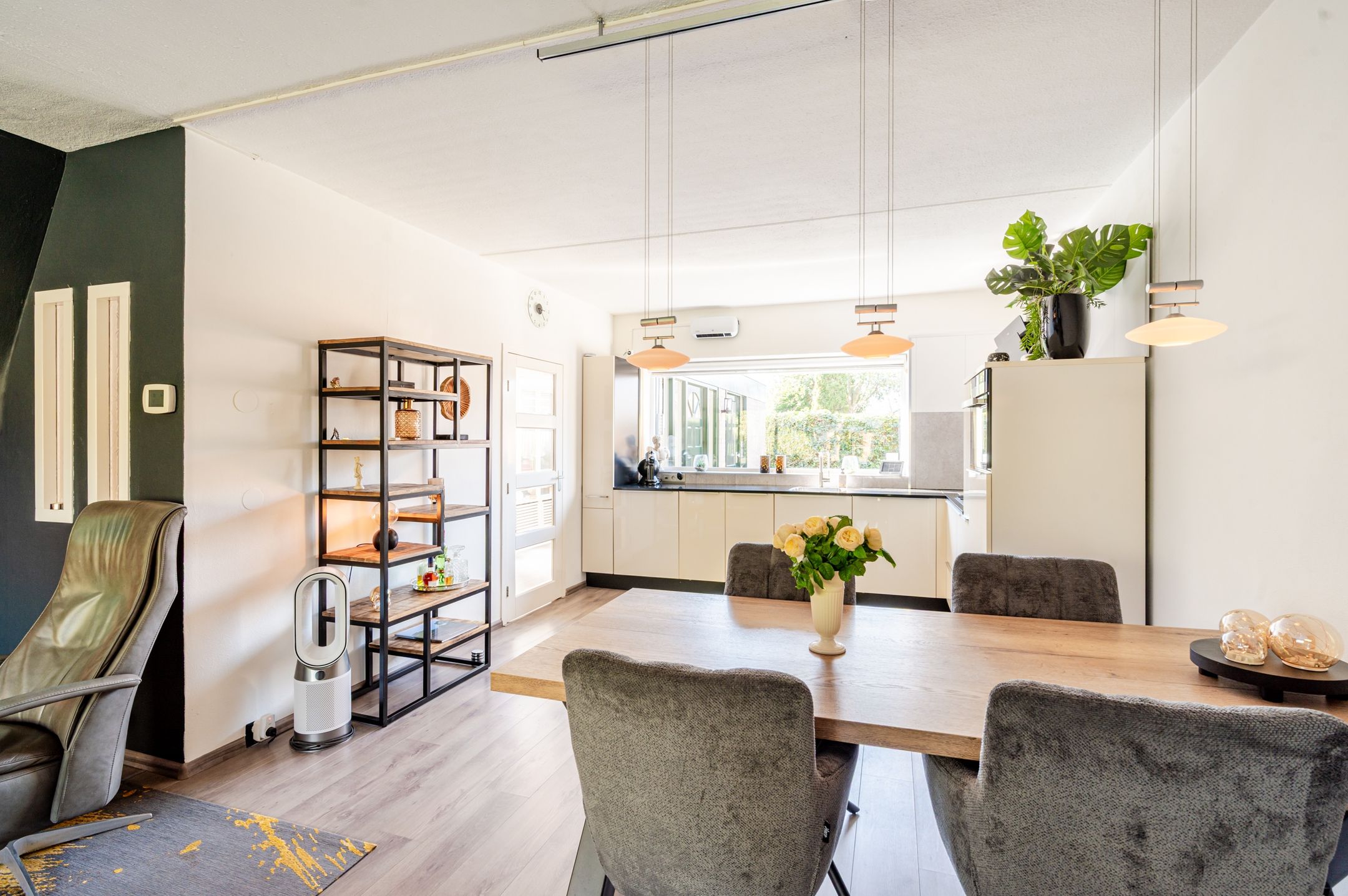 Photo 24 of Karveel 07 57