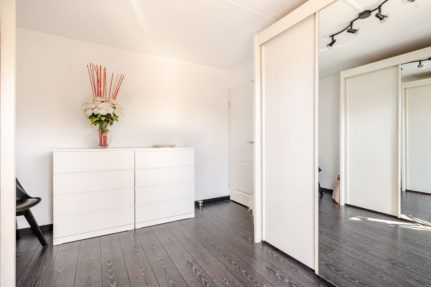 Photo 35 of Karveel 07 57