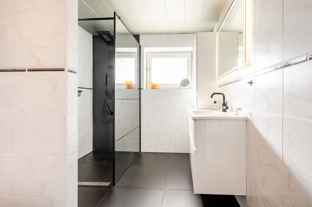 Photo 37 of Karveel 07 57