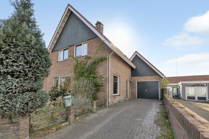 Foto 1 van Gronausestraat 234