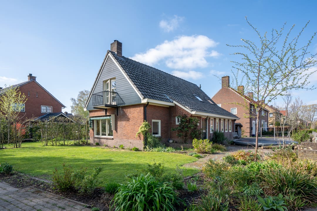 Foto 2 van Julianalaan 1